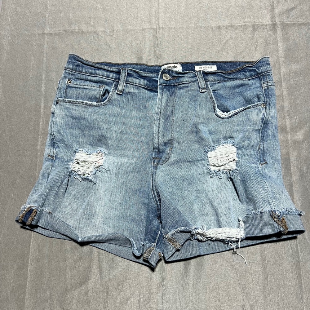 Kensie Jeans Vintage Luxe High Rise Distressed Denim Shorts Light Wash 32 Waist